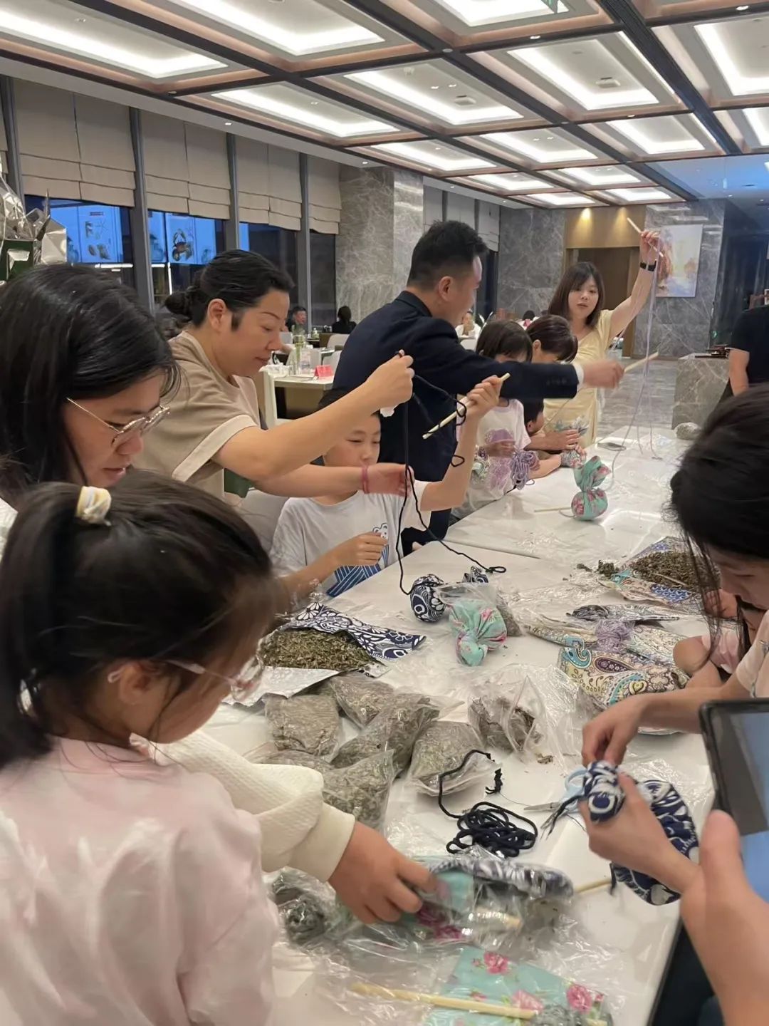 【国投风采】双节奇遇记！H动画
下属企业三都澳大酒店解锁民俗童趣新玩法